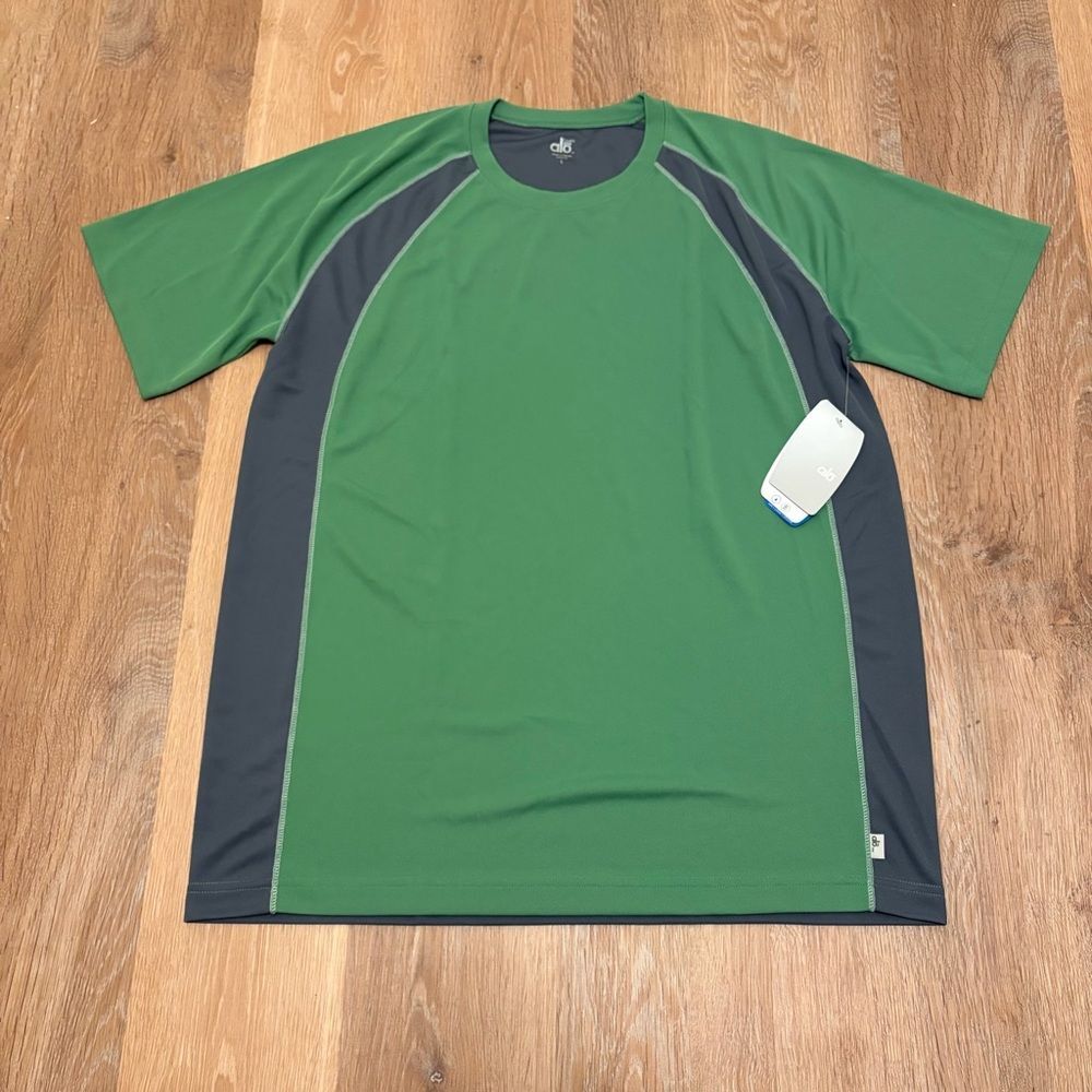 NWT Alo Coolfit Performance Green T Shirt Large | Outdoor Gym Yoga Athleisure